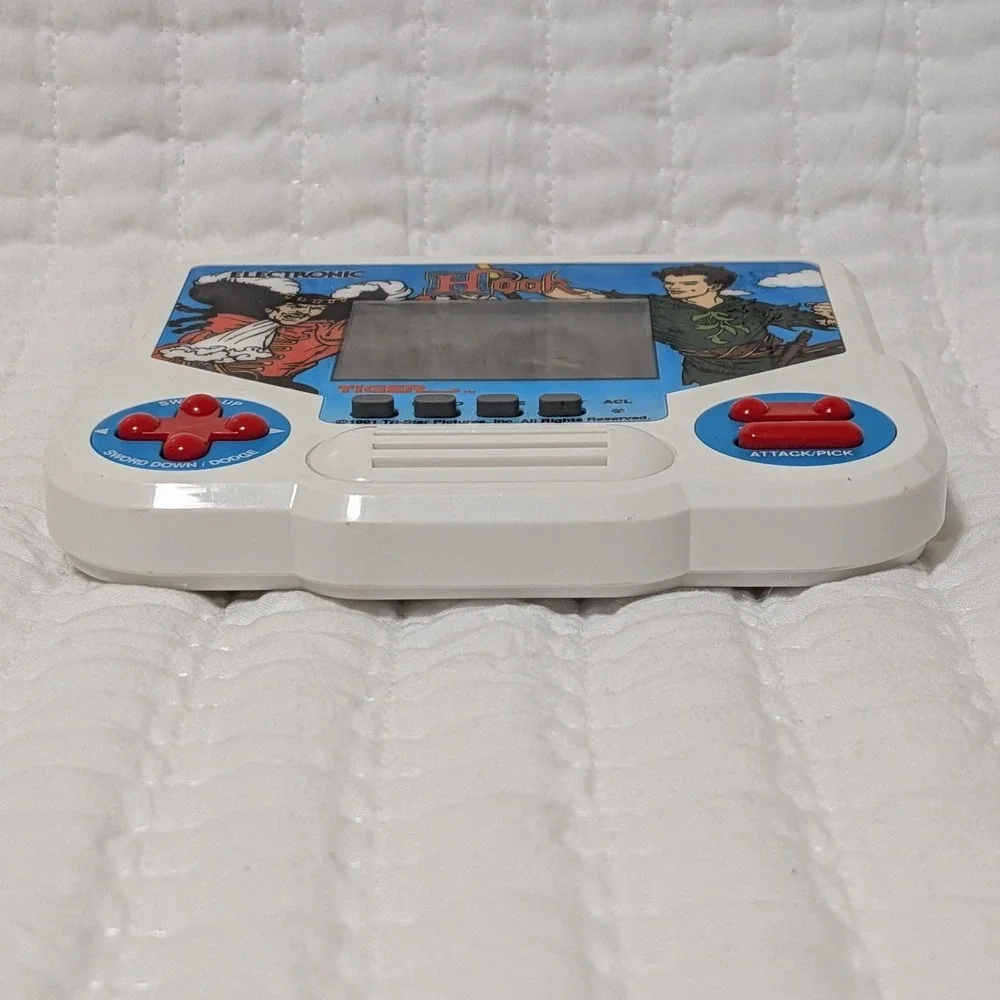 VTG Tiger Electronics 1988 Hook Peter‎ Pan LCD Handheld Video Game *TESTED*